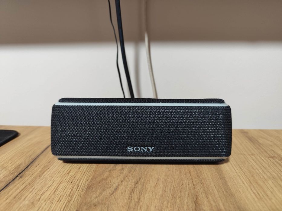 Boxa portabila Sony SRSXB21B, EXTRA BASS, LIVE SOUND, Bluetooth, NFC, Wi-Fi, Wireless Party Chain, Party Booster, Rezistenta la apa, Efect de lumini