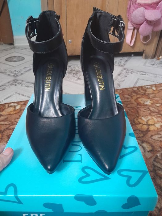 Туфли 35 размер сатылады