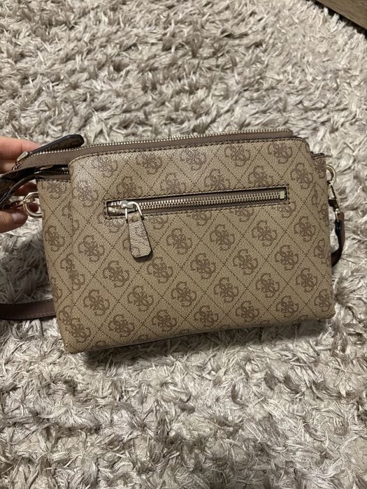 Оригинална чанта Guess