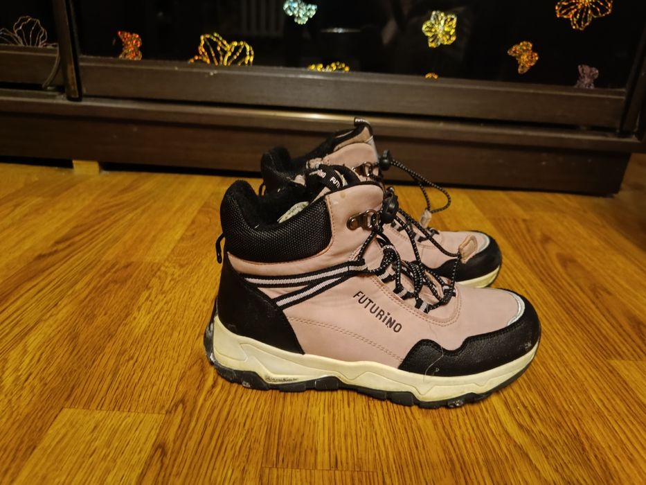 Ботинки для девочки Futurino 35 р