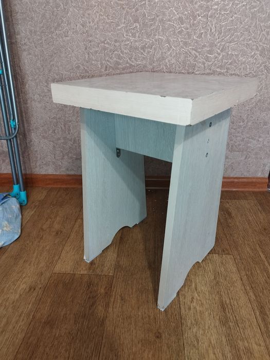 Продам табуретки