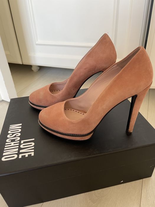 Токчета moschino