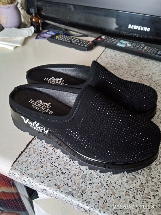 Шлёпанцы женские 37размер