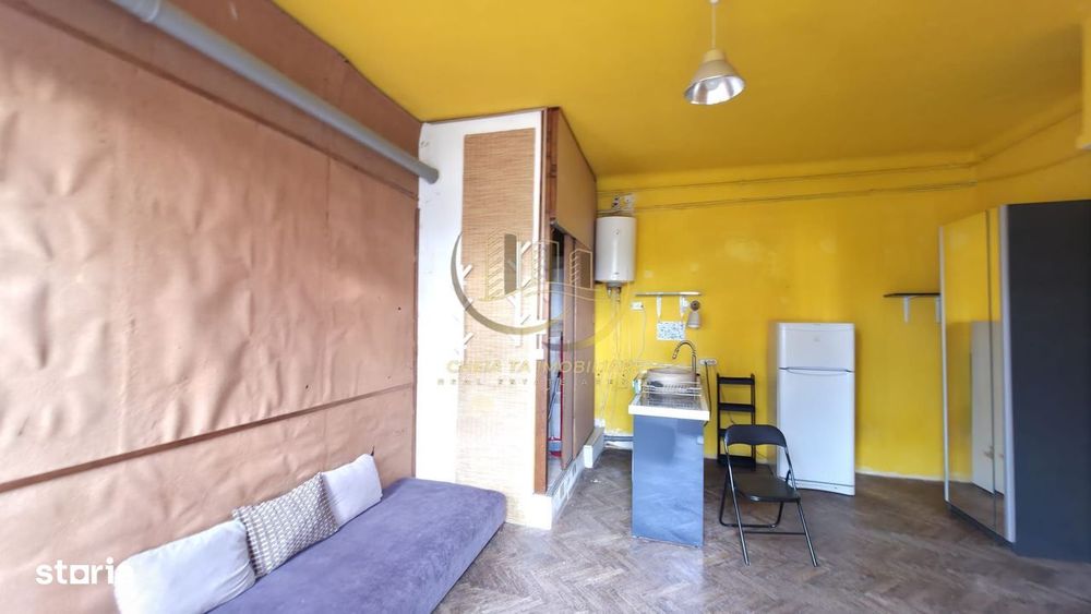 Garsoniera la casa