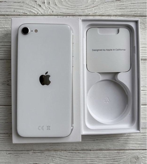 Продаем iPhone SE(2020) 64gb