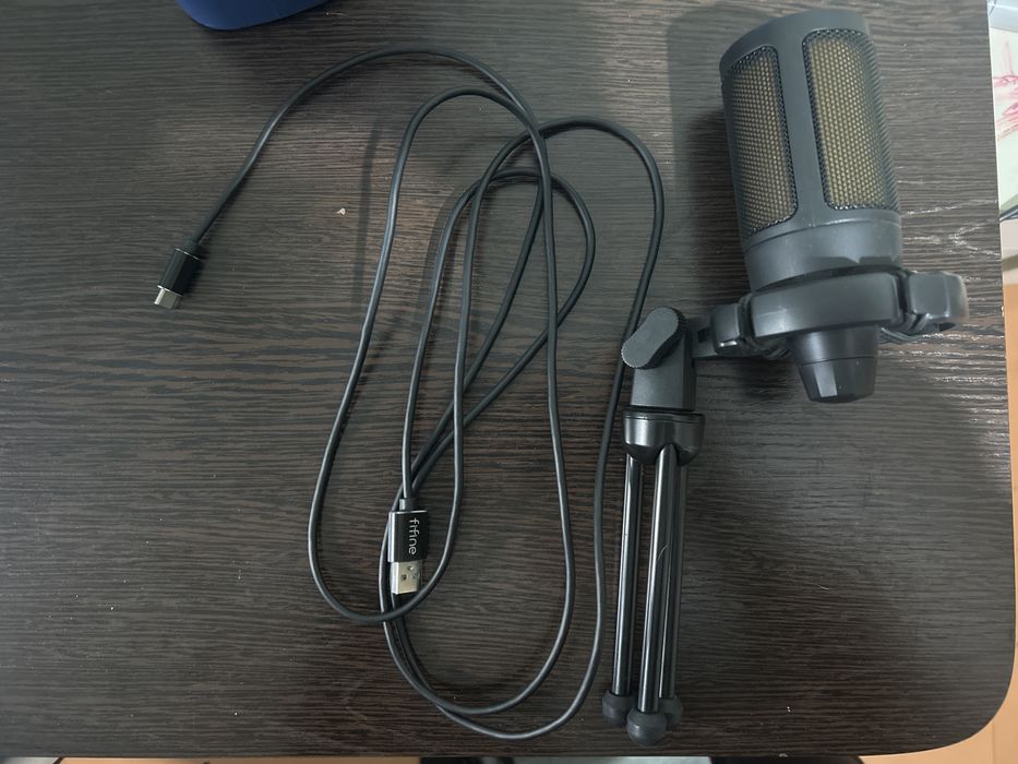 Продам микрофон fifine a 6v