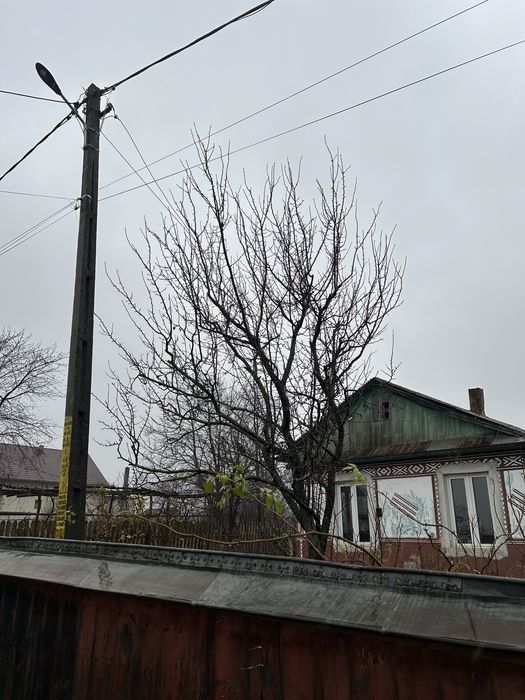 Teren+casa batraneasca