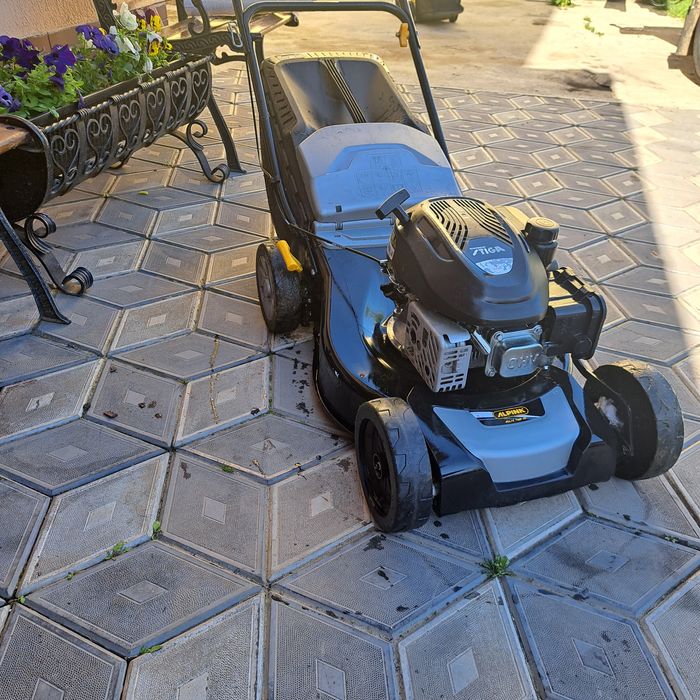 Masina de tuns iarba Stiga 2023