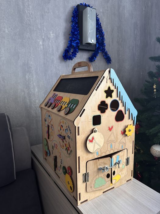 Бизикуб развивающий