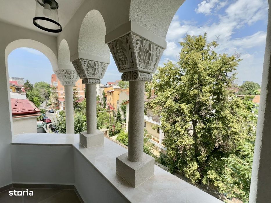 Primaverii vila 650 mp stil arhitectonic neoromanesc