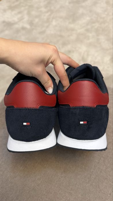 Новые кроссовки Tommy Hilfiger