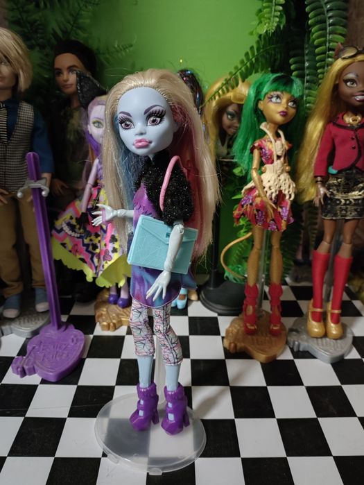 Монстер хай кукла Эбби