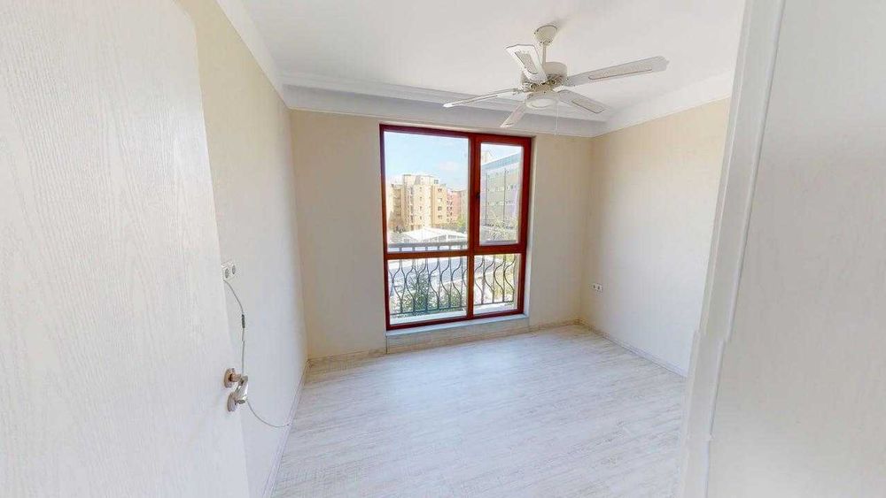 Продава се Тристаен апартамент в к.к. Слънчев бряг - 57 кв.м за 1402 €/кв.м - Снимка #3