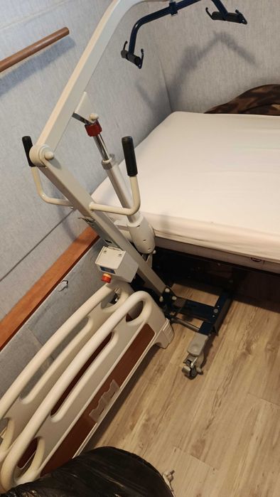 КОМПЛЕКТ лифтер, болнично легло, дюшеци