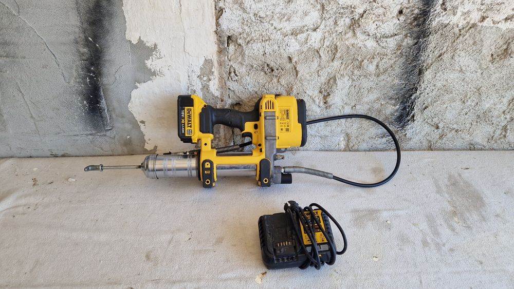 Gresor Dewalt DCGG571