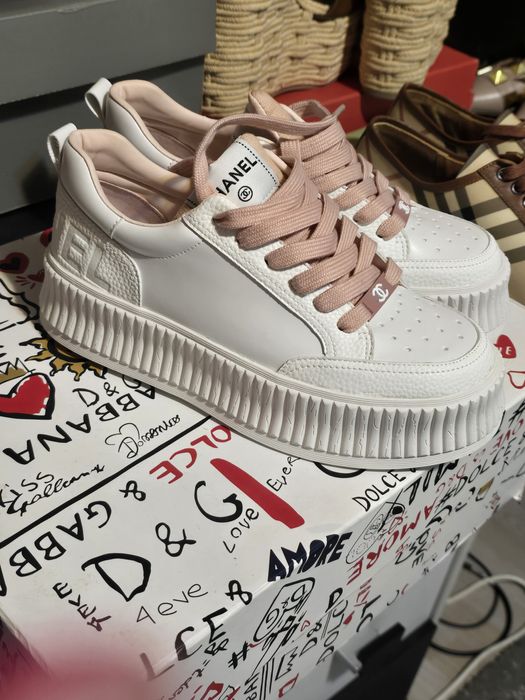 Adidași Chanel 37l