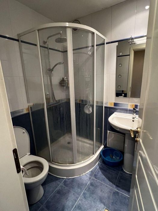 Дава се под наем Тристаен апартамент в София, Център - 90 кв.м за 846.6 € - Снимка #8
