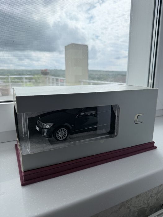 Колекционерски модел Mercedes-Benz C-class AutoArt 1/18