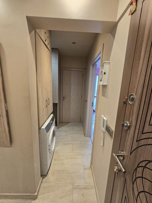 Продава се Тристаен апартамент в Хасково, Любен Каравелов - 96 кв.м за 1042 €/кв.м - Снимка #6