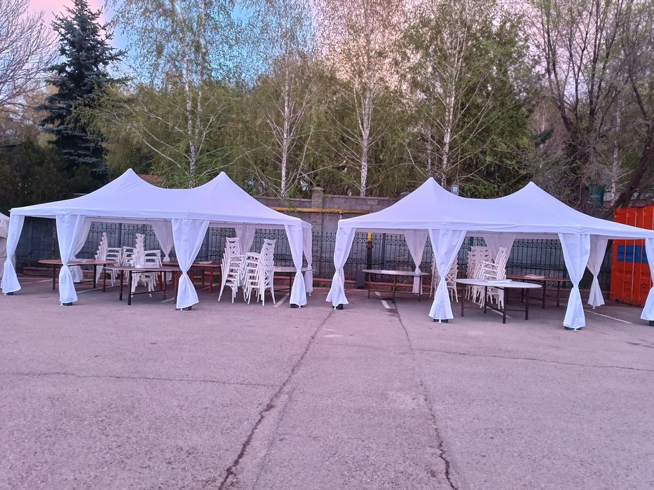 Аренда шатров , столы и стулья