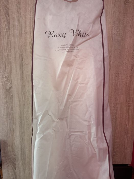 Rochie mireasa sirena