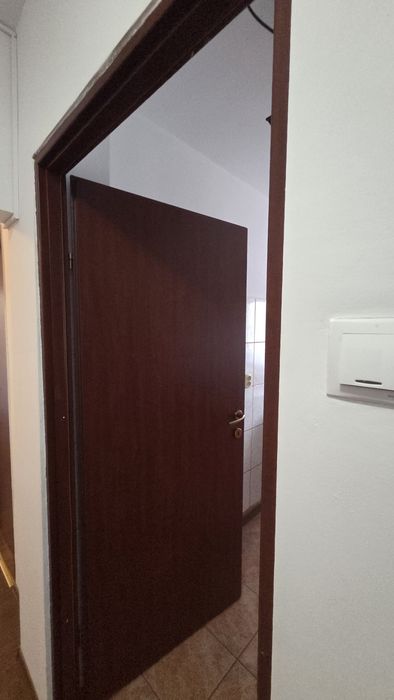 Vand 6 usi interior Brasov