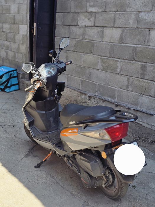 Продам скутер М8