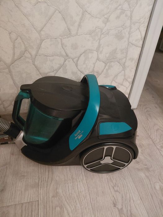 Пылесос тефаль . Очень мощный