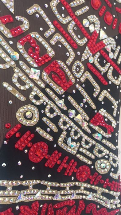 Продавам трико за художествена гимнастика