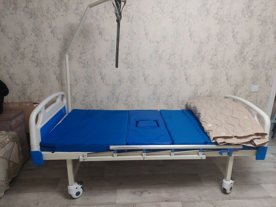 Медицинская кровать