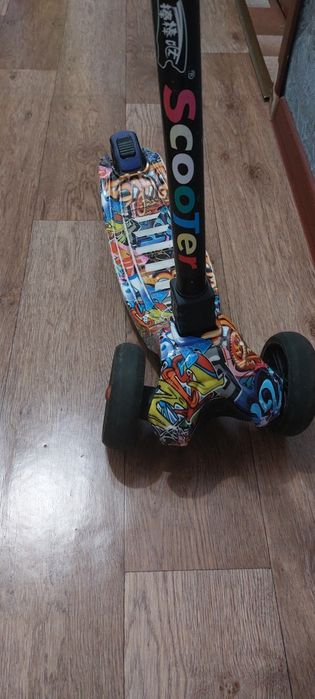 Продам детский самокат