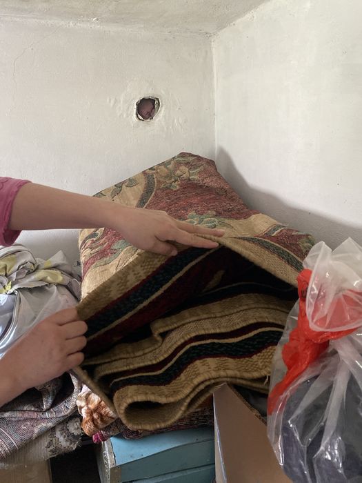 Вещи. Новые  ковёр