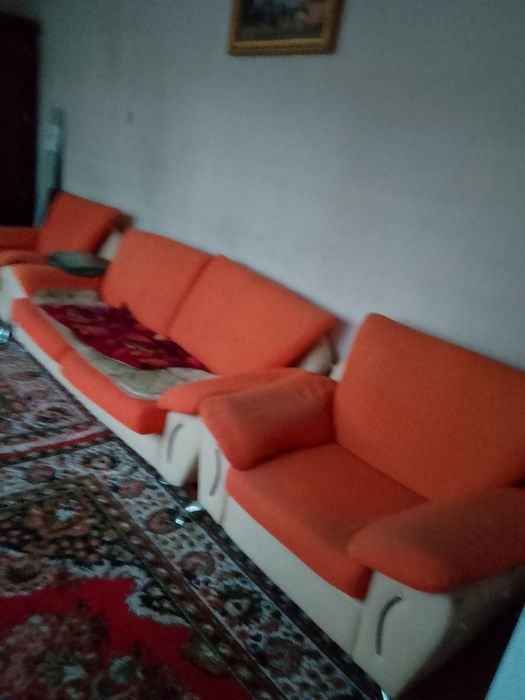 Divan kreslo sotiladi