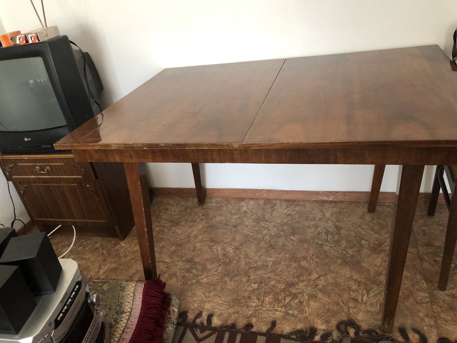 Прдам стол книжка из дуба