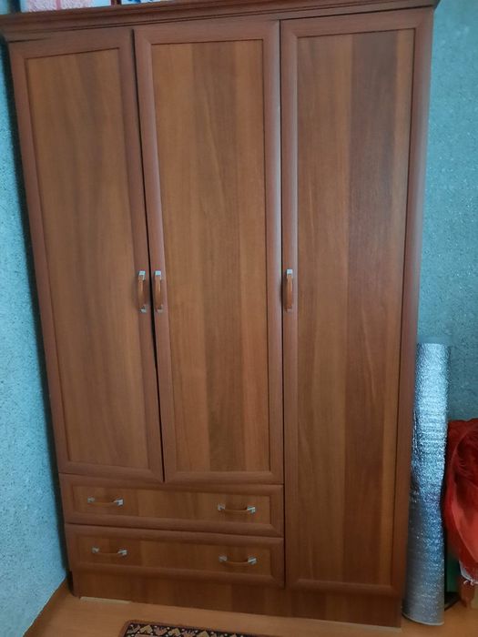 Продам шкафчик недорого