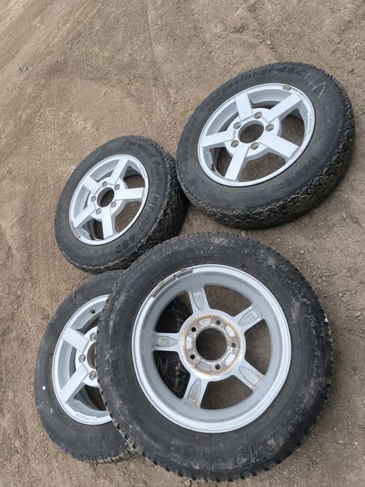 Шины с дисками на ниву