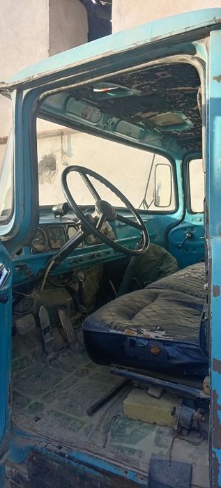 Zil sotiladi 130 samasval