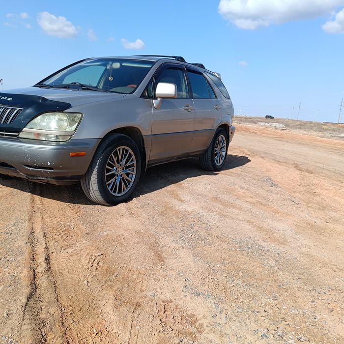 Продам лексус рх 300