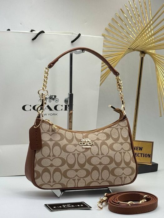 Geanta Coach noua !!! Dimensiuni 23/14 !!!