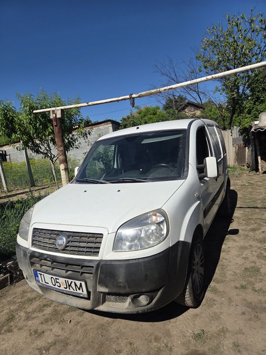 Vând Fiat Doblo, 1.3 multijet, an 2006, in stare foarte bună de funcționare.