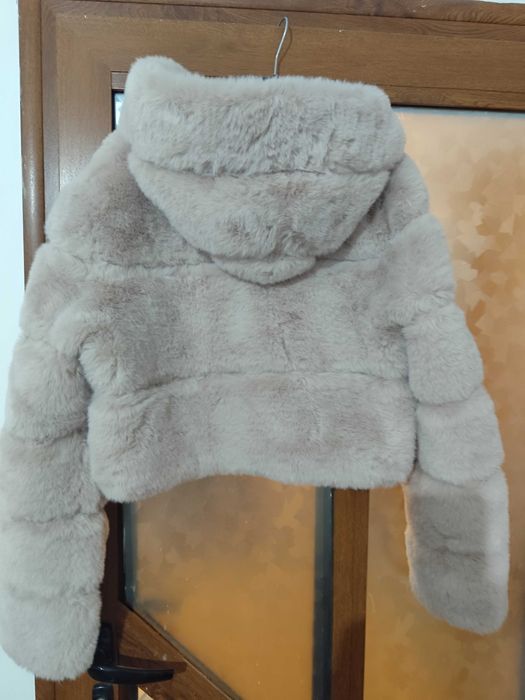 Пухкаво палтенце