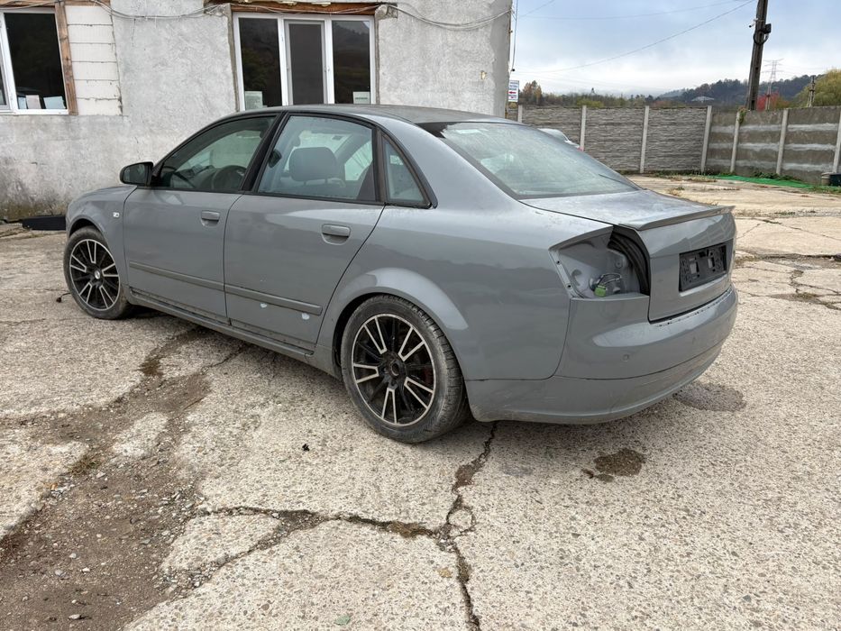 Dezmembrez Audi A4 B6 pachet Sline , an 2005 , 2.5 diesel