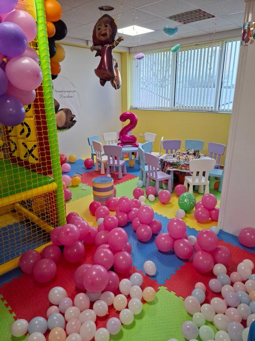 Детски парти център за рожден ден, погача, тематично парти с паркинг