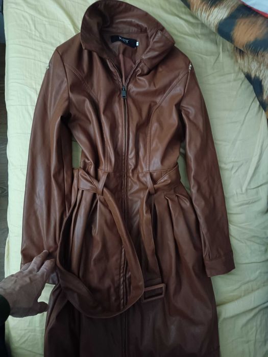 Trench dama lung, de piele