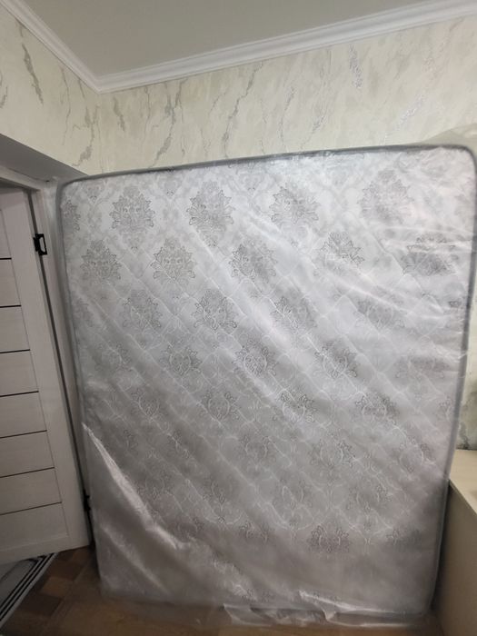 Матрас новый 1.60