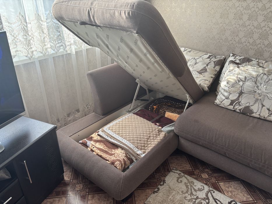 Угловой диван (б/у)