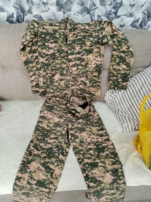 Продам новый костюм