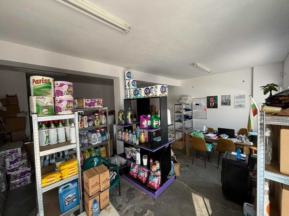 Продава се Магазин в Карлово - 60 кв.м за 553 €/кв.м - Снимка #1