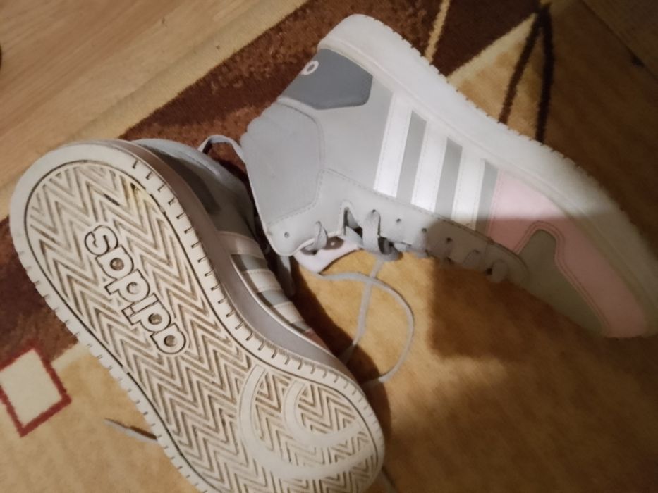 Маратонки за дами