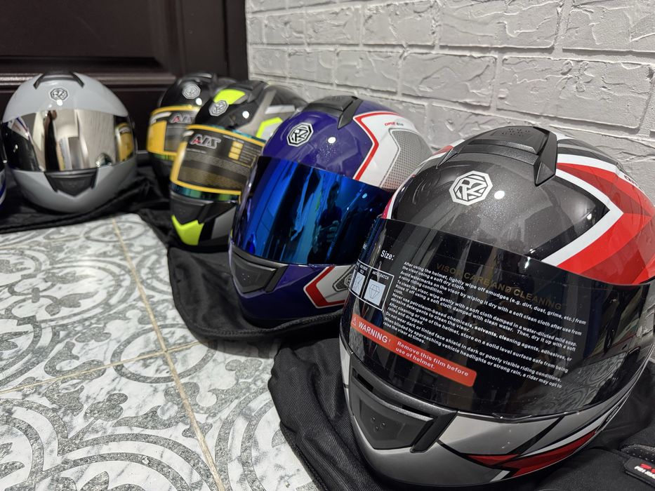 Мотоциклетный шлем фирмы ORZ. + Бонус